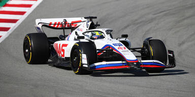 Formel-1-Hammer: Haas lackiert Auto um