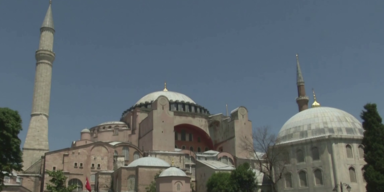 Hagia Sophia: Christliche Mosaike während Gebete verhüllt