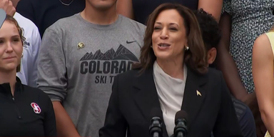 Kamala Harris spricht nach Biden-Rückzug.