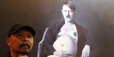 Schwangerer Hitler soll Kunstmesse pushen