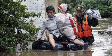 130.000 Chinesen fliehen vor Hochwasser