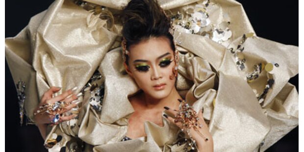 Hong Kong Fashion Week: Schnüre, Rüschen
