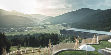 Alpen-Pools: Die schönsten Schwimmbäder mit Bergblick