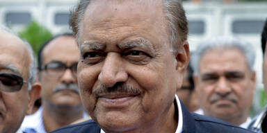 Neuer Präsident Hussain in Amt eingeführt