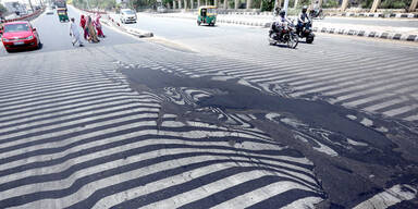 Hitze in Indien lässt Straßen schmelzen