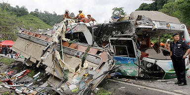 Horror-Busunfall in Indonesien: Österreicher tot