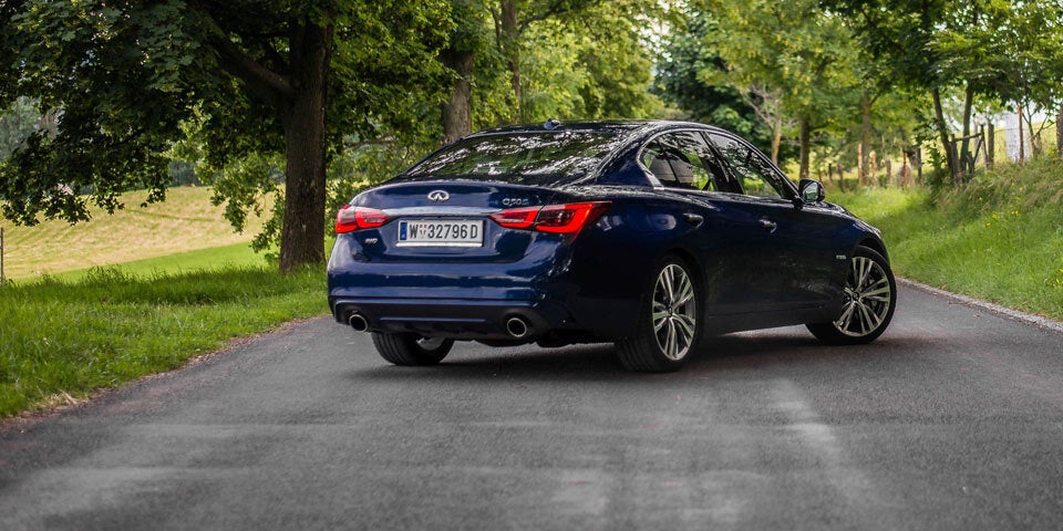 Infiniti Q50 Hybrid AWD im Test