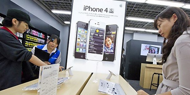 Für iPhone 4S-Fans hieß es Schlange stehen