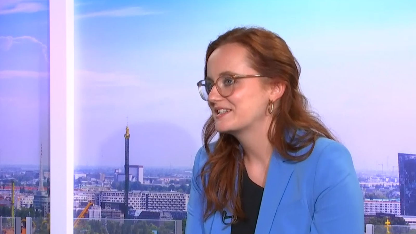 Isabelle Daniel: Das Interview Mit Laura Sachslehner - Oe24.tv