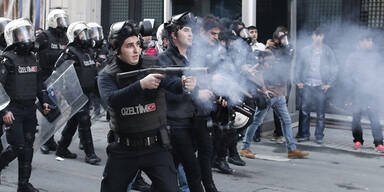 Istanbul: Tränengas gegen Demonstranten