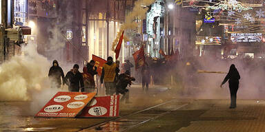 Krawalle bei Protesten in Istanbul
