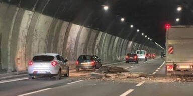 Zementplatten krachten in Tunnel auf Autobahn