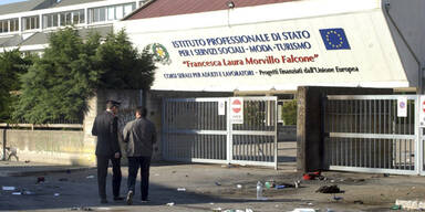 Bombe vor Schule in Italien explodiert