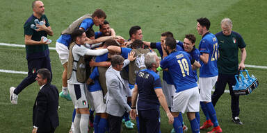 Italien feiert nach Sieg über Wales