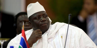 Gambias Präsident Jammeh flog ins Exil