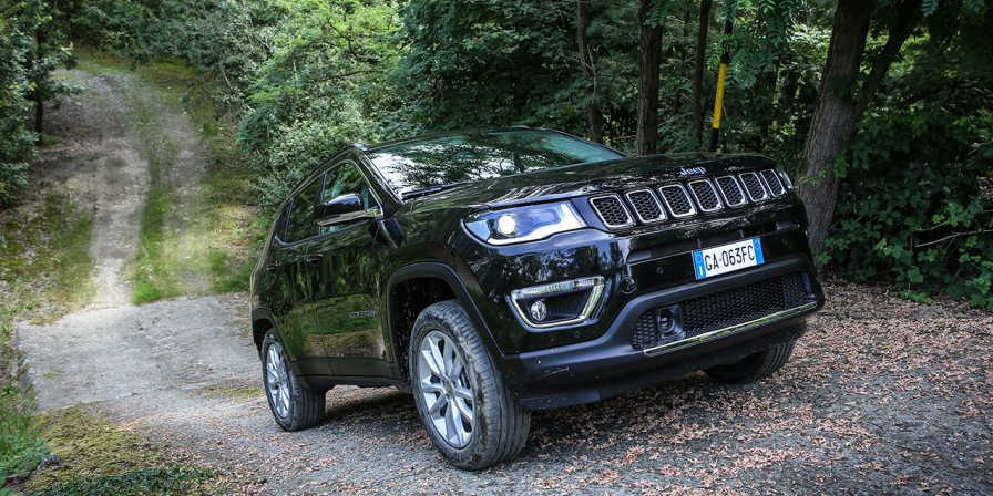 Renegade und Compass mit Plug-in-Hybrid starten