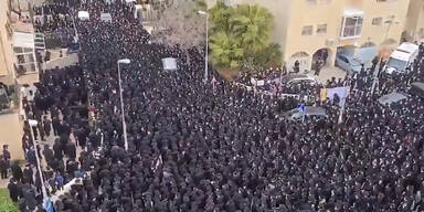 Tausende Ultraorthodoxe bei Begräbnisfeierlichkeiten in Jerusalem