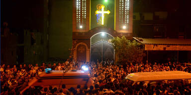 Kairo: Drei Menschen vor Kirche erschossen
