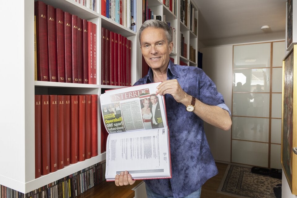 In dem von seiner Mama angelegten Medienarchiv finden sich Tausende Zeitungsartikel.