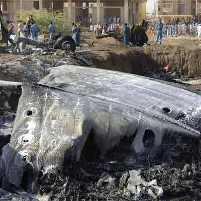Frachtflugzeug in Wohngebiet in Khartum gestürzt