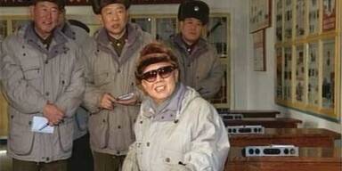 Wieder Fotos von Kim Jong Il veröffentlicht