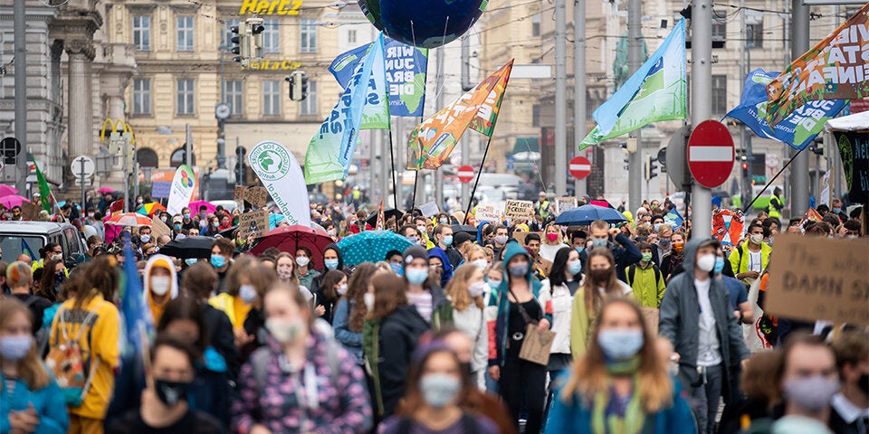 Trotz Corona: Tausende bei Klima-Demo in Wien