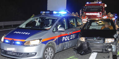 Alko-Lenker kollidierte mit Polizeiauto