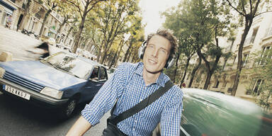 Kopfhörer im Straßenverkehr