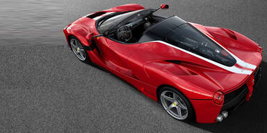 Ferrari spendet speziellen LaFerrari Aperta