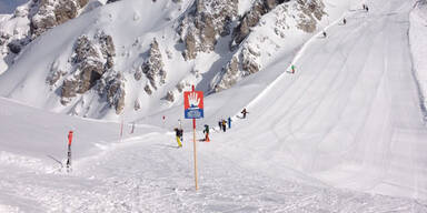 DIESE Skifahrer ignorieren Lawinengefahr
