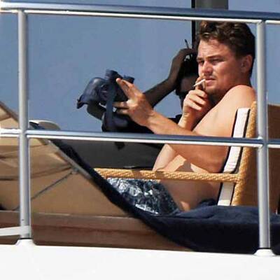 Ibiza: Leo DiCaprio ohne Freundin, mit Blondine