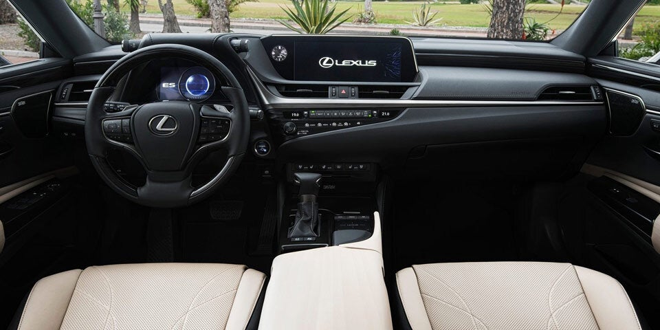 Lexus ES greift A6, 5er und E-Klasse an