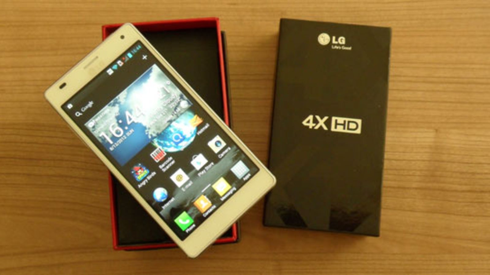 LG Optimus 4D HX im großen oe24.atTest oe24.at