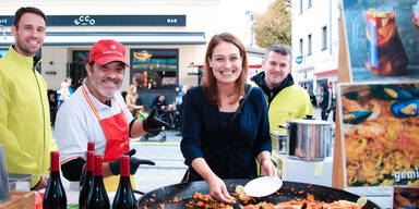 Vizebürgermeisterin Tina Blöchl auf kulinarischer Weltreise.