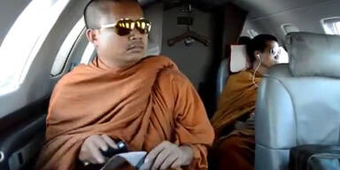 Empörung: Mönche protzen mit Luxus