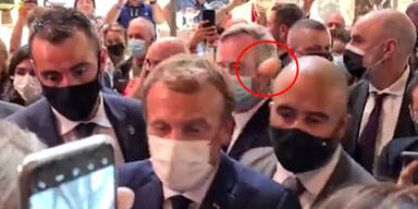 Frankreichs Präsident Macron mit Ei beworfen