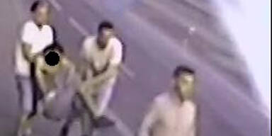 Messer-Duell auf Mahü: Polizei sucht diese Männer