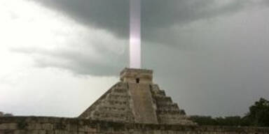 Maya-Tempel Lichtstrahl