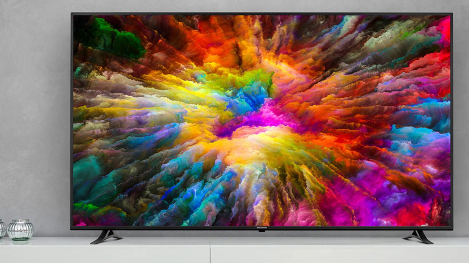 Fast 2 Meter Riesiger 4KTV bei Hofer oe24.at