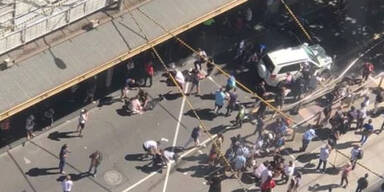 Melbourne: Auto rast in Menschenmenge