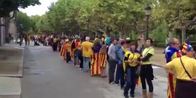 Spanien: Menschenkette für Unabhängigkeit