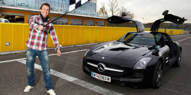 Ernst Hausleitner testet den Mercedes SLS AMG