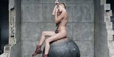 Miley Cyrus lässt die Hüllen fallen