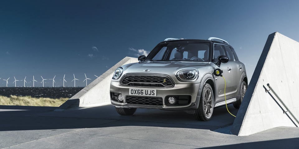 Mini Countryman mit Plug-in-Hybrid startet