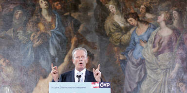 ÖVP feiert mit "Heiliger Messe"