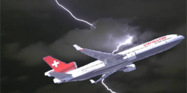 Blitz traf Swiss-Jet - sichere Landung in Athen