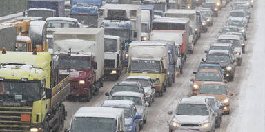 Schneesturm stürzt Moskau ins Chaos