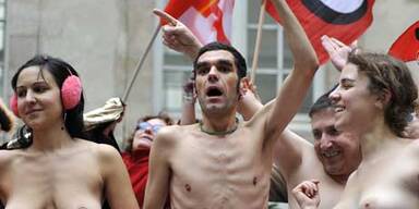 Nacktmodelle protestierten in Paris