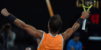 Nadal lässt Jungstar Tsitsipas keine Chance