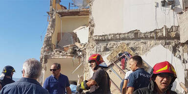 Fünfstöckiges Gebäude nahe Neapel eingestürzt